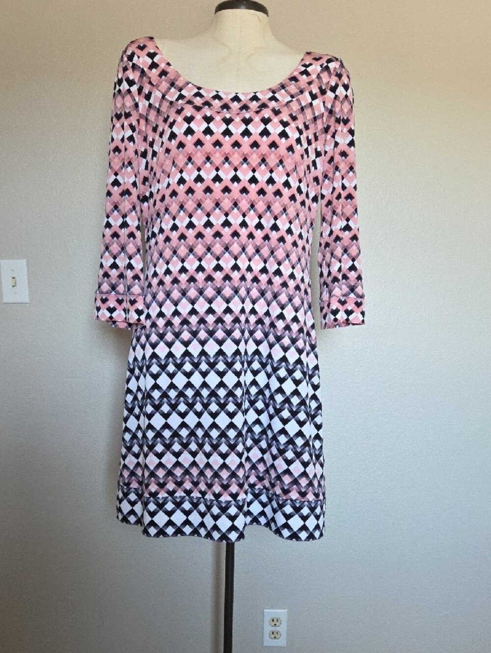 Jessica Simpson Geometric Gradient Ponte Shift Long Sleeve Dress